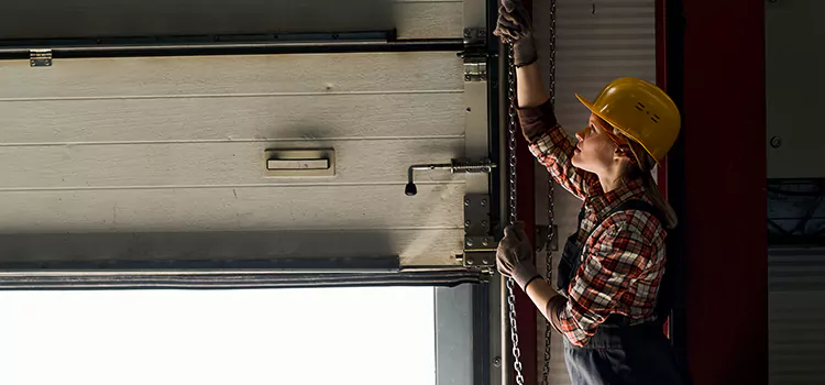 Addressing Common Garage Door Stoppage Issues in Detroit, MI